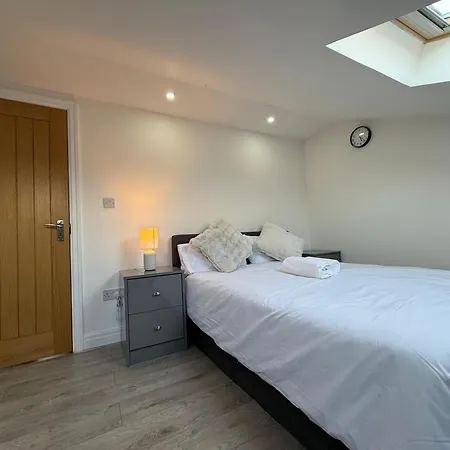 Britlodge Living-2